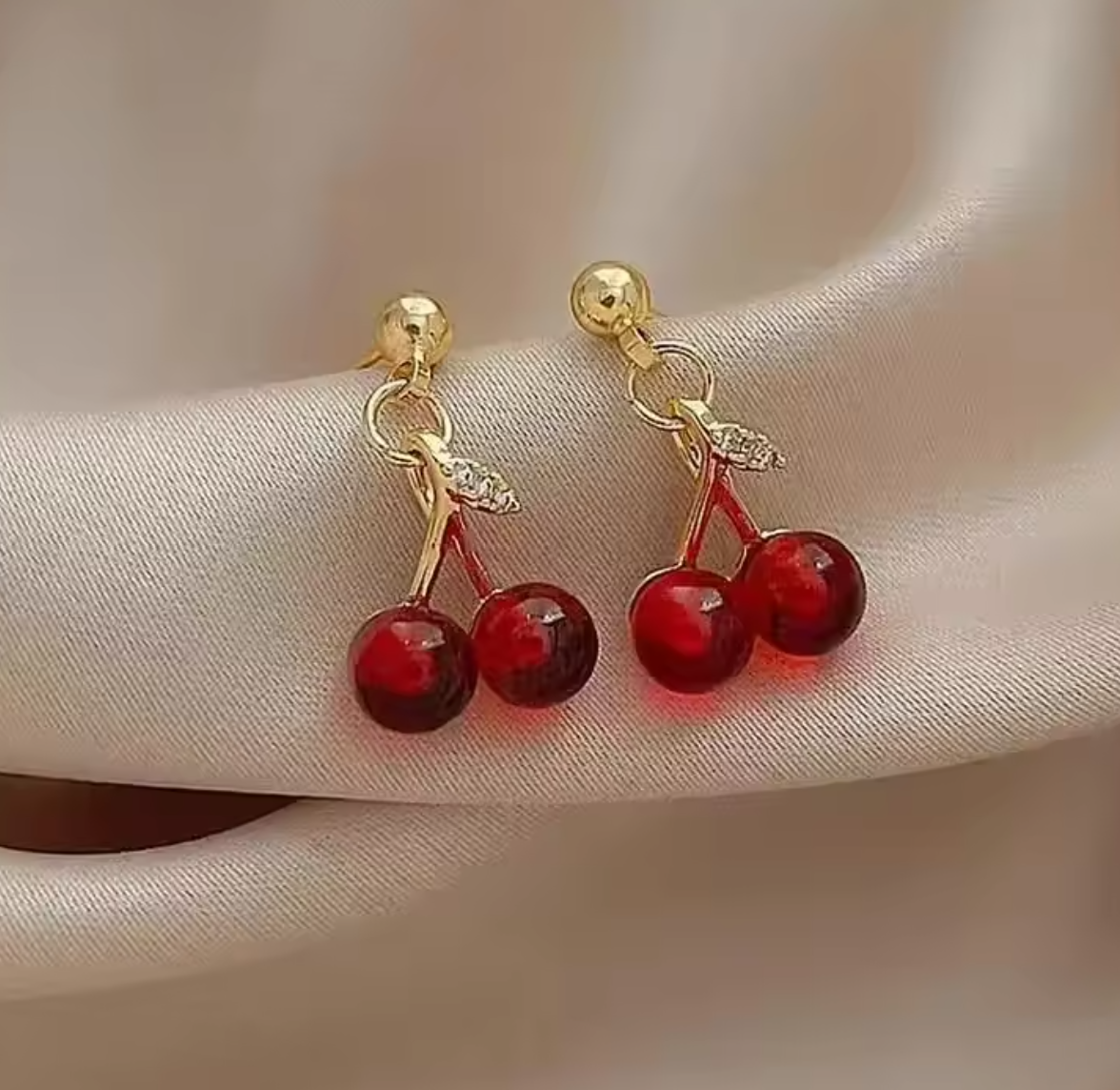 SET JOYERIA CHERRY LOVE CON ENCANTO FRUTAL